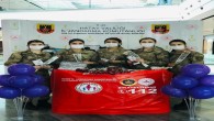 Jandarma Kadın komutanlarından kadınlara karanfil