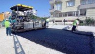 Hatay Büyükşehir Belediyesi Defne Çekmece’de  beton asfalt serimini sürdürüyor