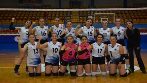 Antakya Belediyesi Kadın Voleybol takımı Sercan İnşaat Voleybol takımın 3-0 yendi