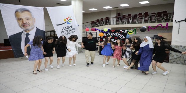 Hatay Büyükşehir Belediyesi  8. Sınıf öğrencilerine mezuniyet eğlencesi düzenleyerek LGS sınavı öncesi moral yükledi
