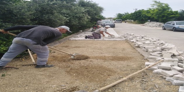 Samandağ Belediyesi Fen İşleri ekipleri, 10 Mahallede eş zamanlı çalışmalarını sürdürüyor