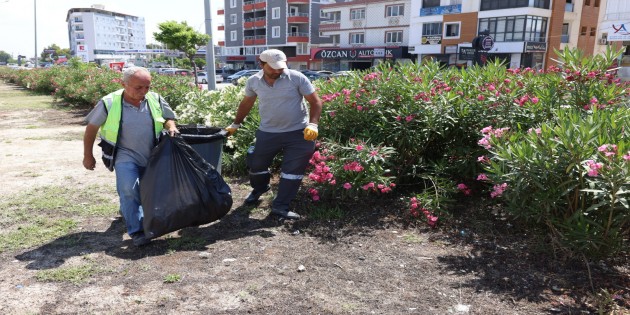 Hatay Büyükşehir Belediyesi Temizlik çalışmalarına devam ediyor!