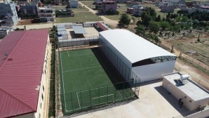 Hatay Büyükşehir Belediyesinden Reyhanlı Aalen Dostluk Anadolu Lisesine basketbol sahası