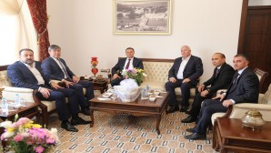 Kazakistan’ın Türkiye Büyükelçisi Abzal Saparbekuly’den Başkan Savaş’a ziyaret