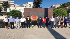 Hatay CHP’den Atatürk anıtına çelenk