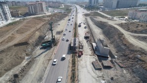 Hatay Büyükşehir Belediyesi Dönel  kavşak çalışmalarına devam ediyor