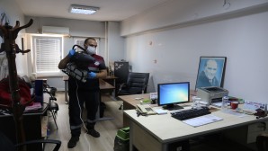 Hatay Büyükşehir Belediyesi Kamu kurum ve kuruluşları dezenfekte ediyor