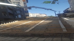 Defne Belediyesi merdivenli sokak yapımını başlattı