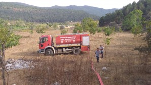 Hatay Büyükşehir Belediyesi itfaiyesi Dörtyol’daki yangına da müdahale etti