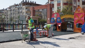 Hatay Büyükşehir Belediyesi Çocuk oyun alanlarını yeniliyor