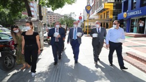 Atatürk Caddesinde Covid- 19 Denetimi: Sağlık için, hepimiz için tedbire devam