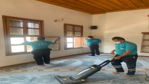 Antakya Belediyesi İbadethanelerdeki Temizlik çalışmalarına devam ediyor