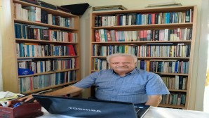 Mehmet Karasu Pandemi döneminde 10 bin kitaplık bir  kütüphane kurdu