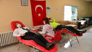 Emniyet Müdürü Vedat Yavuz ile Emniyet Mensuplarından Kan Bağışı