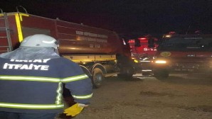 Hatay Büyükşehir belediyesi İtfaiyesi İskenderun’daki yangını kısa sürede kontrol altına aldı