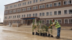 Hatay Büyükşehir Belediyesi’nden Milli Eğitime Çağrı: Okul  Bahçelerini ağaçlandıralım!