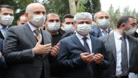 Ulaştırma Bakanı Karaismailoğlu Hatay’da hem incelemelerde bulundu hem de eski   Milletvekili  Ahrazoğlu’nun cenazesine katıldı