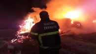 Hatay Büyükşehir Belediyesi İtfaiyesi, Kırıkhan’daki fabrika yangınına anında müdahale etti