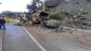 Olumsuz hava koşulları üzerine Hatay Büyükşehir Belediyesi Alarma geçti