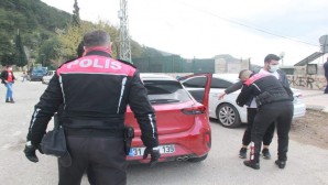 Antakya’da Asayiş Uygulaması: 431 kişi sorgulandı, 125 araç ve 6 motorsiklet kontrol edildi