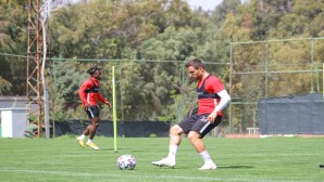 Atakaş Hatayspor Göztepe maçı hazırlıklarını tesislerinde sürdürüyor