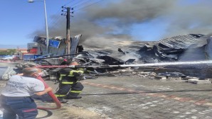 Hatay Büyükşehir Belediyesi İtfaiyesi yangına 4 dakika içerisinde müdahale etti