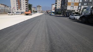 Hatay Büyükşehir Belediyesi Antakya’daki asfalt çalışmalarına devam ediyor