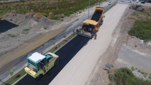 Hatay Büyükşehir Belediyesinden Arsuz Karaağaç’a asfalt