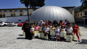 Antakya Belediyesi İlim ve Bilimi Buluşturdu: Kuran Kursu öğrencileri Bilim Merkezinde