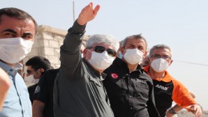 Hatay Valisi Rahmi Doğan, AFAD Başkanı Yunus Sezer İle Birlikte İdlip’deki Briket Evleri İnceledi