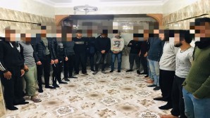 Yasa dışı yollarla yurda giren 21 yabancı uyrukluyu evinde saklayan şahıs tutuklandı