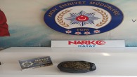 Samandağ-İskenderun karayolunda durdurulan araçta  517 gram kubar esrar yakalandı