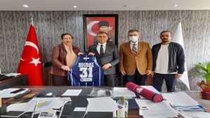 Hatay Büyükşehir Belediyespor Yönetiminden Gençlik ve Spor Müdürü Gevrek’e ziyaret