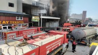Hatay Büyükşehir Belediyesi, Yeni Sanayi Sitesinde çıkan yangına müdahale etti