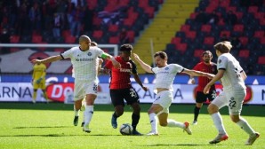 Atakaş Hatayspor Gaizantep deplasmanından 1 puanla döndü: 2-2