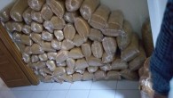 Antakya Zülüflühan’da bir otomobil 378 kilo kaçak tütün yakalandı