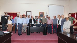 Samandağ Belediye Meclisi Mayıs toplantısında Başkan Refik Eryılmaz’a Doğum günü sürprizi