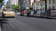 Hatay Büyükşehir Belediyesi Antakya Cumhuriyet Caddesini asfaltlıyor