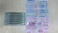 Polis Defne Çekmece’de  bir otodan hırsızlık yapan şahsı çaldığı paralarla yakaladı