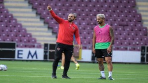 Atakaş Hatayspor yeni stadda hazırlıklarını sürdürüyor