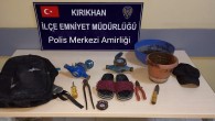 Kırıkhan’da su sayaçları ile bir kadının çantasını çalmak isteyen hırsız suçüstü yakalandı