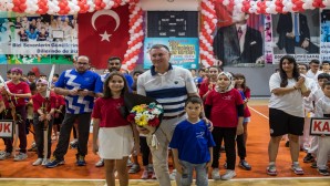 Yaz kurslarının şölene dönüştüğünü belirten Hatay Büyükşehir Belediye Başkanı Lütfü Savaş: Spor kötü alışkanlıklardan korur!