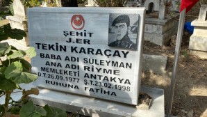 Hatay Büyükşehir Belediyesi Şehit Tekin karaçay’ın mezarına Kamera yerleştirdi!