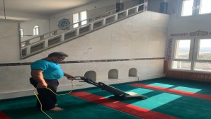 Antakya Belediyesi, İbadethanelerde Temizlik  çalışmalarına devam ediyor