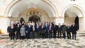 Antakya Belediye Başkanı İzzettin Yılmaz Hıristiyan vatandaşların NOEL Bayramlarına katıldı
