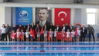 Başkan İzzetin Yılmaz,  Antakya Belediyesi Su Sporları şenliğinde Minik kulaçlara ödüllerini takdim etti