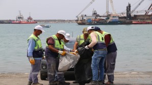 <strong>Hatay Büyükşehir Belediyesi’nin  Deniz ve Sahillerde gerçekleştirdiği temizlik çalışmalarına ara vermeden devam ediyor!</strong>