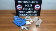 İskenderun’da şüphe üzerine üst aramaları yapılan 3 kişide Uyuşturucu madde yakalandı