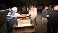 Antakya Belediyesi Mevlid Kandilinde vatandaşlara tatlı ikram etti!