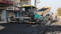 <strong>Hatay Büyükşehir Belediyesi Reyhanlı Sait Pekin caddesini asfaltlıyor</strong>